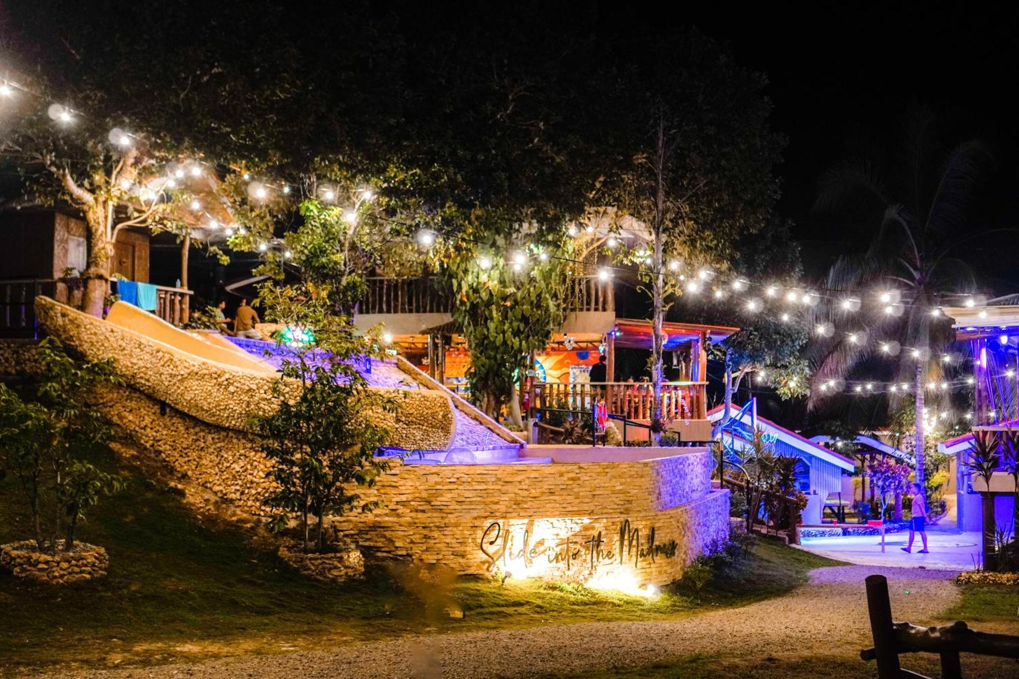 Mad Monkey Hostel Siquijor